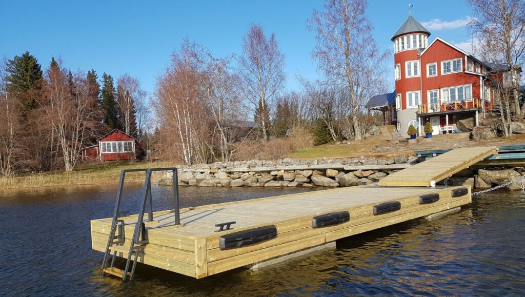 Betoniponttoni 2,4 x 7,5 m Mustasaari