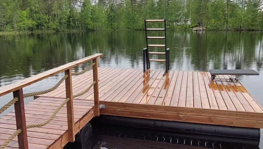 Mökki-P-laitureiden kansiosat voidaan kiinnittää T- tai L-muotoon