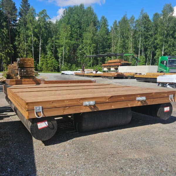 Mökki-P-rullaponttonilaituri 2,4 x 4 m, kävelysillalla - Image 8