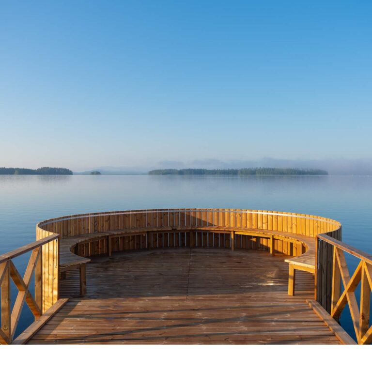 savorak pyöteä laituri sumussa