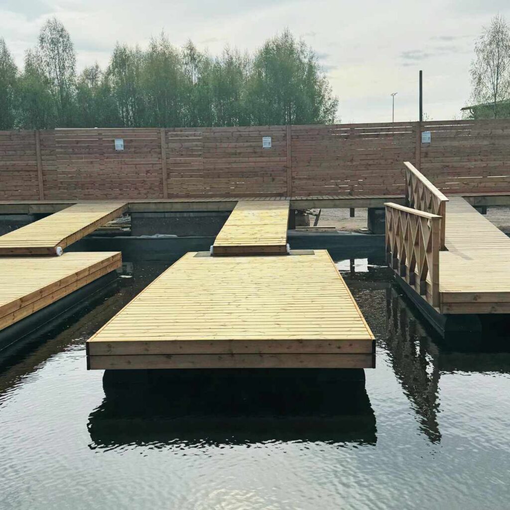 savorak esittelyallas mökki 2.4x6m