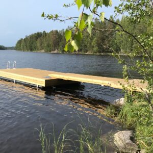 Putkiponttonilaituripaketti (Eero) 3 x 7 m, kävelysilta 1,2 x 5 m, sisältää rahdin