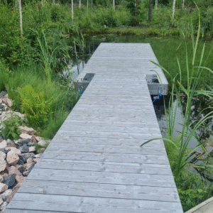 Mökki 2.4 x 6 m kelonharmaa loviisa