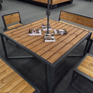 savorak pöytä 1,5 x 1, 5 m_2