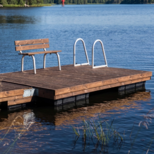 sauna 2 portailla ja penkillä