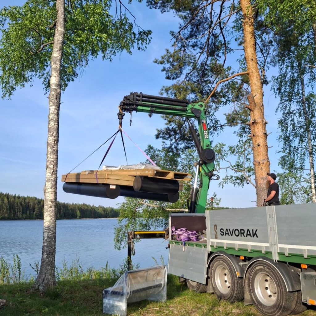 mökkilaituri tuusmäen kyläyhdistyksen rantaan