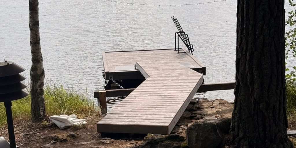 mökkilaituri kelo uimaportailla